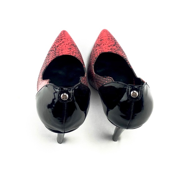 G by GUESS Carrie Black Red Snakeskin Pumps 7.5 - Picture 11 of 14
